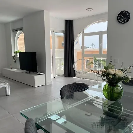 Sunset Terrace Ocean View أذيخي