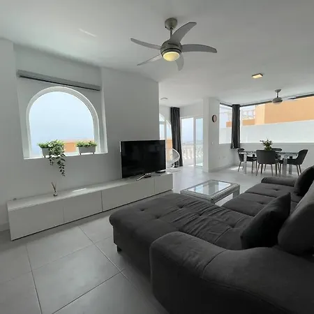 Sunset Terrace Ocean View شقة أذيخي