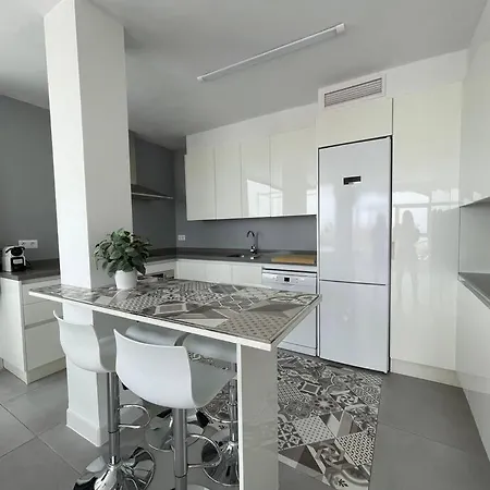 Sunset Terrace Ocean View شقة أذيخي